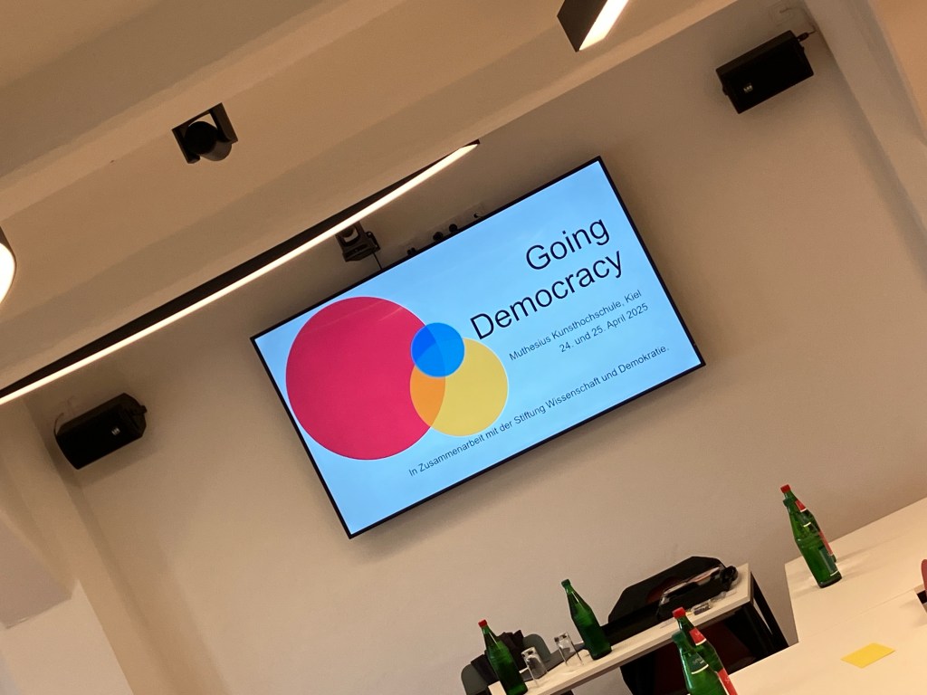 Seminar "Going Democracy".